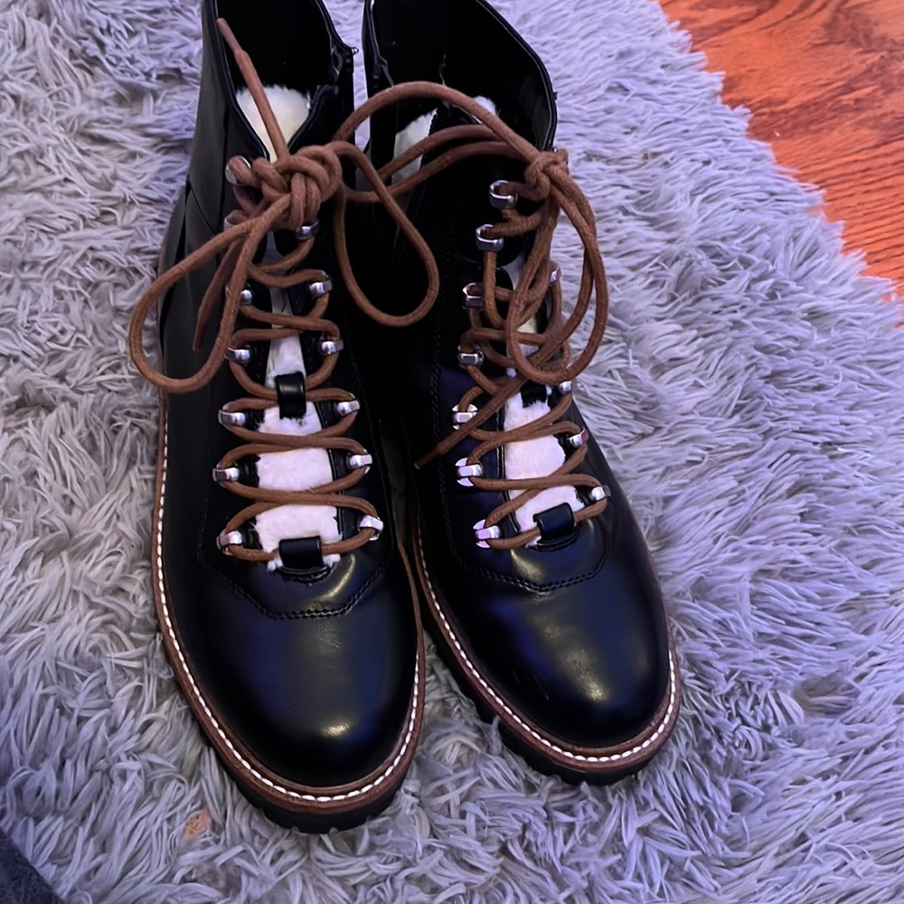 Women’s shoes
